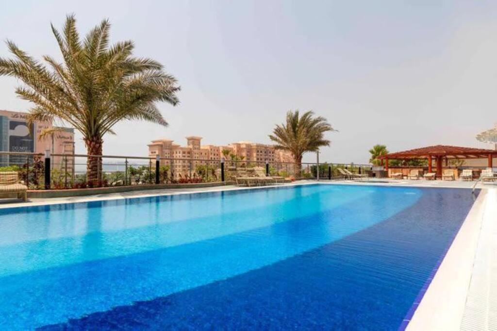 1 Bed Apartment With Sea View, Pool, Gym & Free Parking In Dubai Marina Exterior foto